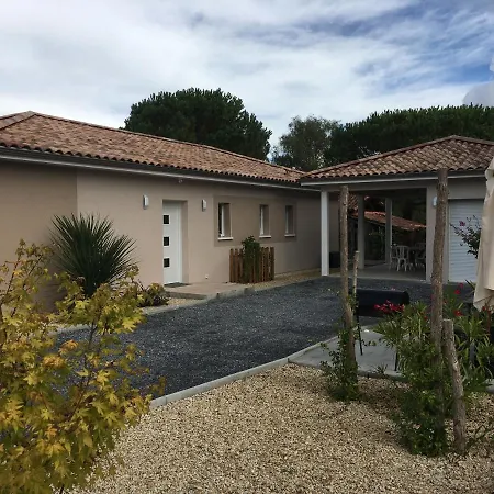 Les Jasmins Tatil Evi *